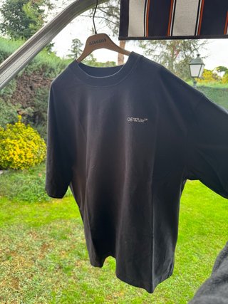Camiseta Off-White Negra