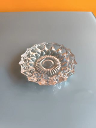 Cenicero Vintage de Cristal Tiene dos roturas