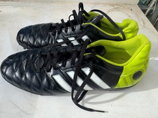 Zapatillas de fútbol adidas multitaco