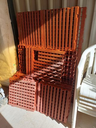 Suelo modular de plástico para exterior