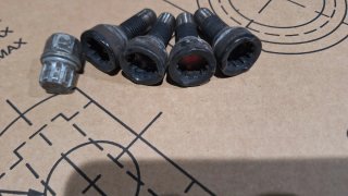 Tornillos Antirrobo BMW