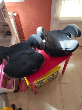 2 Alzadores de coche para niños