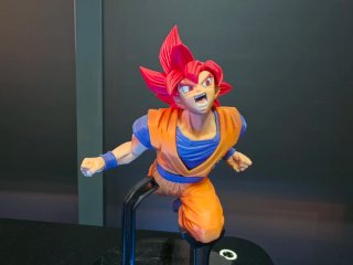 Figura Goku Super Saiyan God – Dragon Ball