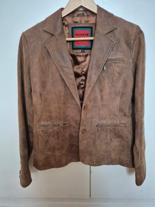Chaqueta de cuero marrón