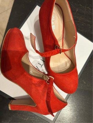 Scarpe donna eleganti in camoscio rosso