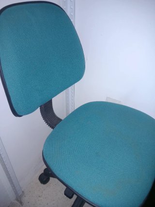 Silla de escritorio color turquesa