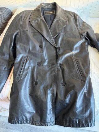 Chaquetón de piel cruzado Massimo Dutti