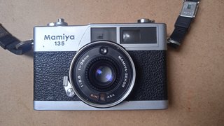 Cámara vintage MAMIYA 135 EE