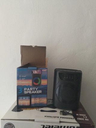 Altavoz Portátil con Iluminación