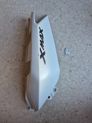 Tapa lateral trasera izquierda Yamaha X-Max