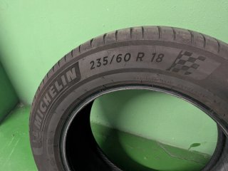 Neumático Michelin Pilot Sport 4 235/60 R18