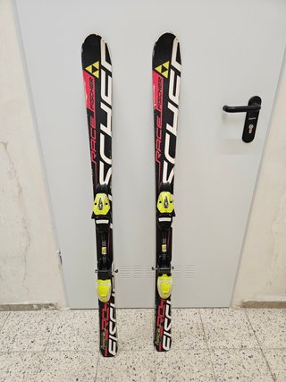 Esquís Fischer para niño 130 cm