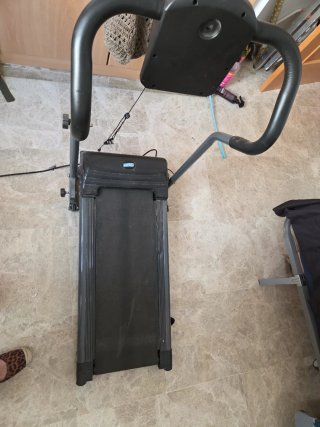 Cinta de andar compacta