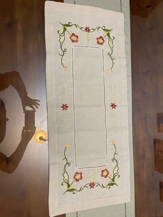 Set de 2 Caminos de Mesa Bordados