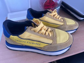 Zapatillas Armani Exchange Amarillas y Azules