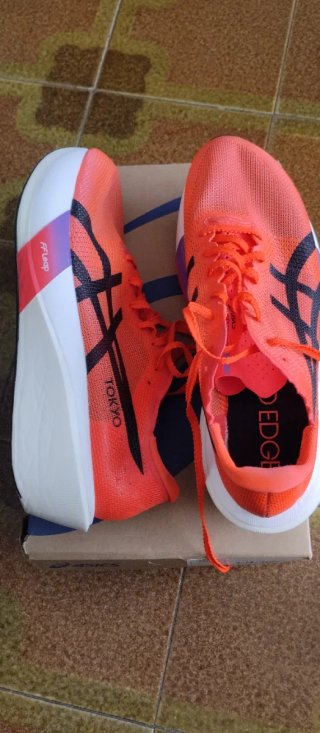 Asics Metaspeed Edge Tokyo Talla 42