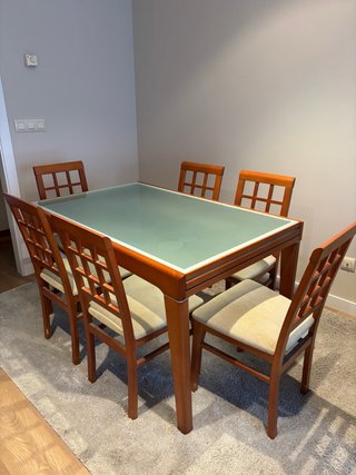 Tavolo da pranzo estensibile con 6 sedie
