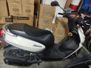 Scooter Peugeot Kisbee 49cc Blanca