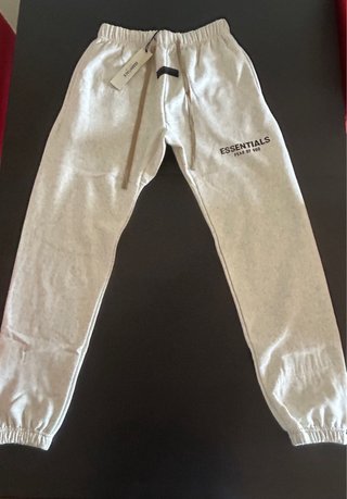 Pantalón Essentials Gris