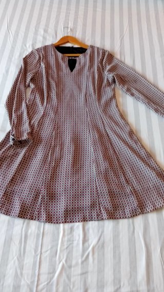 Vestido Estampado de Manga Larga