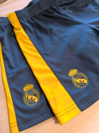 2 Pantalones Cortos Deportivos Real Madrid 10/12