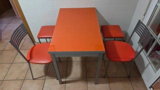 Mesa de Cocina de cristal + 2 sillas y 2 taburetes