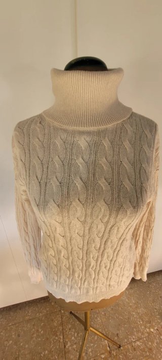 Jersey de Lana con Cuello Alto