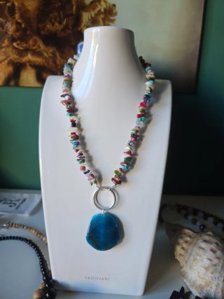 Magnífico collar de la.nueva colección plata