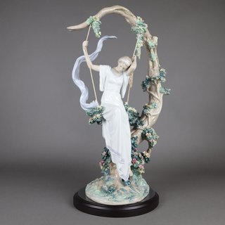 Escultura Lladró Viviendo en un sueño SANTAEULALIA