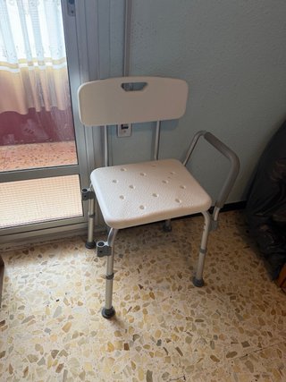 Silla para la ducha de personas mayores