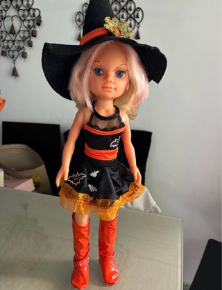 Muñeca Nancy Halloween con Disfraz