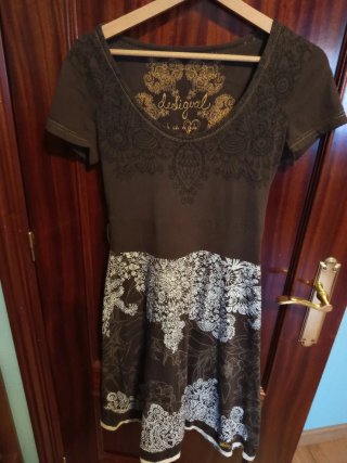 Vestido Desigual Marrón Estampado en blanco