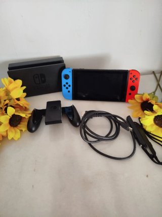 Nintendo Switch con Accesorios
