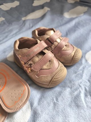 Zapatillas Biomecanics Niña Talla 21