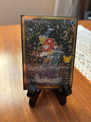 Carta Pokémon Magikarp 30 Aniversario