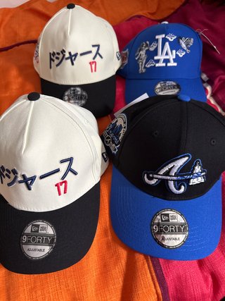 4 Gorras New Era 9Forty Nuevas con etiqueta
