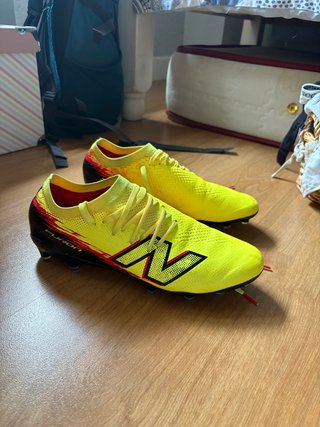 Botas futbol 11 New Balance