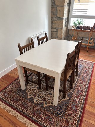 Mesa de Madera Extensible Blanca con 6 Sillas