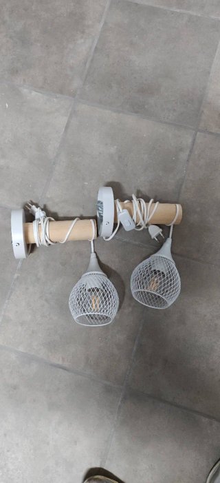 Pareja de lámparas de pared