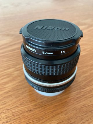 Objetivo Nikkor 28 1:3.5 52 mm con Filtro y Funda