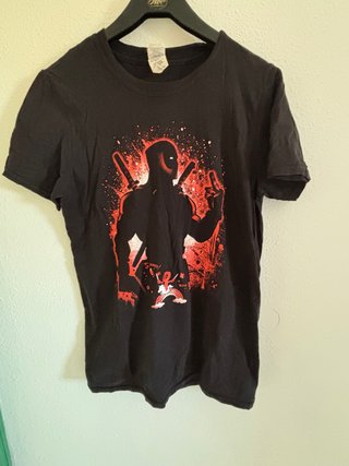 Camiseta Deadpool Negra