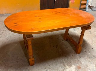 Mesa de Comedor de Madera
