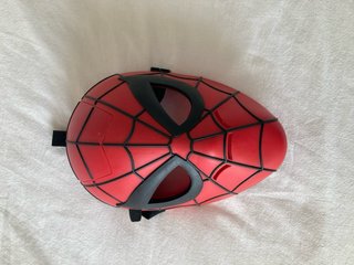 Máscara de Spiderman con luz