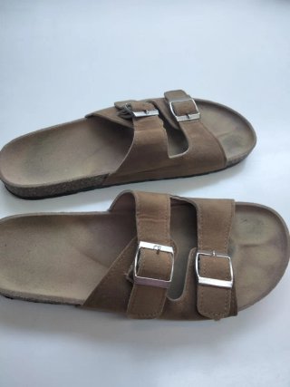 Sandalias beis con hebillas