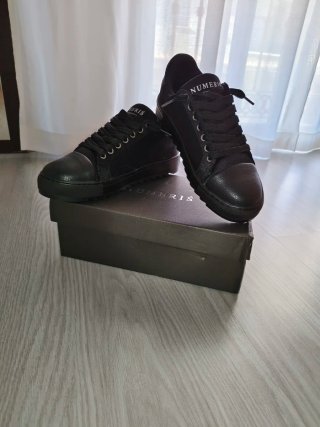 Zapatillas Numeris Negras