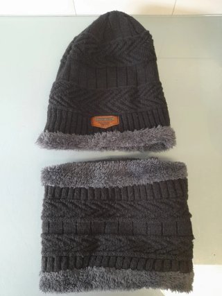 Conjunto de Gorro y Bufanda con Pelo