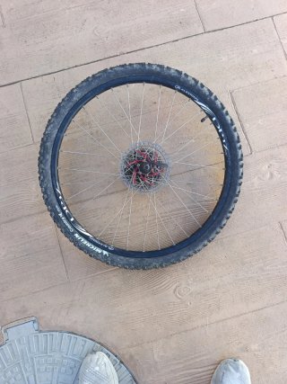 Rueda de 26 pulgadas con disco de freno
