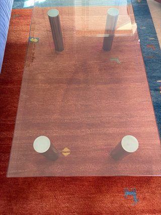 Mesa de centro de cristal y metal