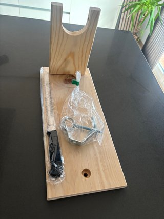 Jamonero NUEVO de madera clara con cuchillo