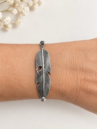 Pulsera de Acero con Pluma